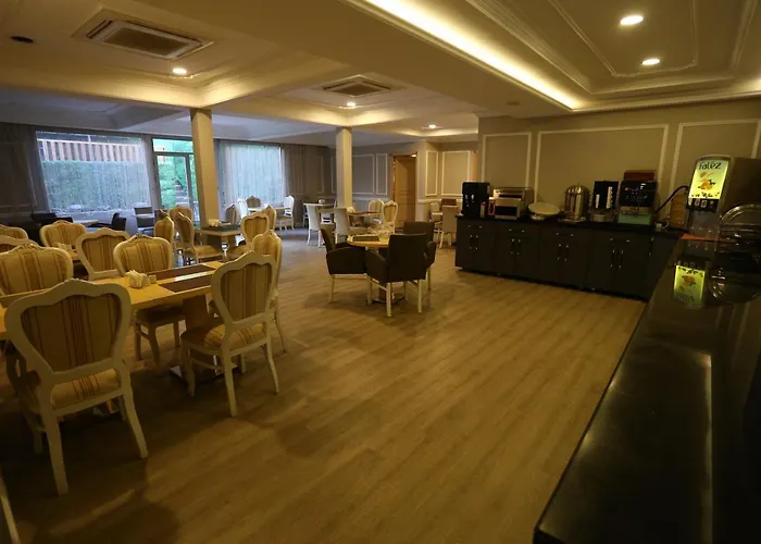 מלון Albatros Premier 4*