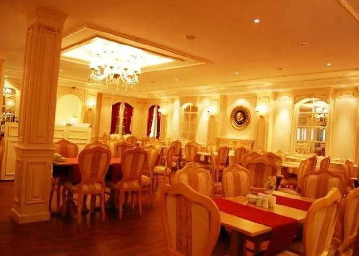 מלון Albatros Premier