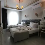 Albatros Premier Hotel 4*