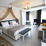 Albatros Premier Hotel 4*