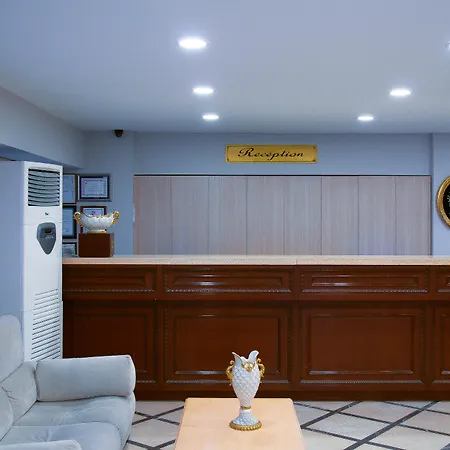 Albatros Premier Hotel 4*