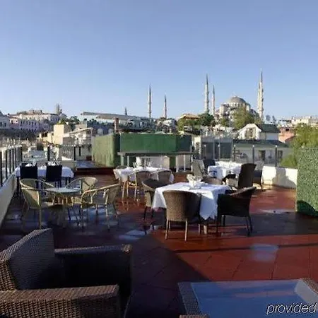 Albatros Premier Hotel 4*