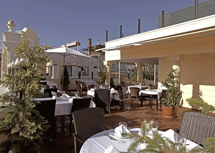 Отель Albatros Premier