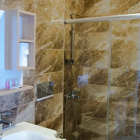 فندق Albatros Premier 4*